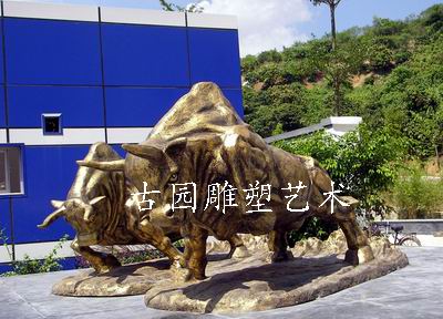 富式康公司定做（拓荒牛）雕塑 （長：3.3米 高：1.3米）